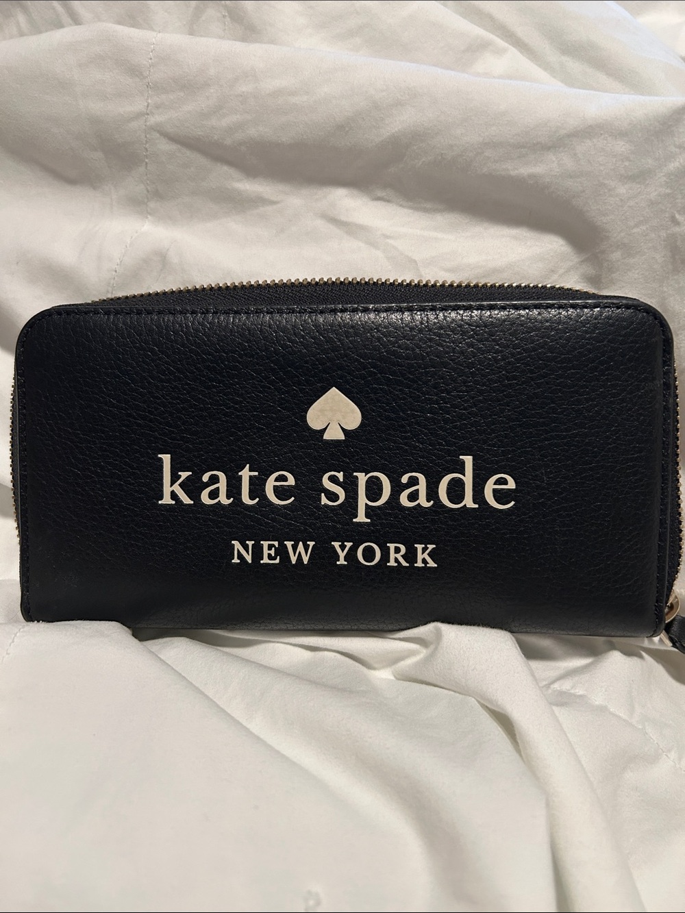 Kate Spade New York Black Leather Large Continental Zip Wallet EUC